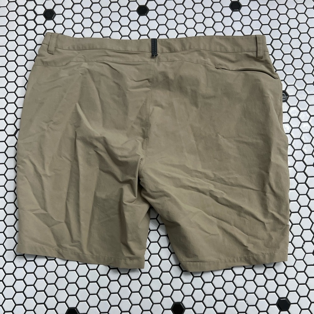 Merrell shorts size 40 - Picture 2 of 3
